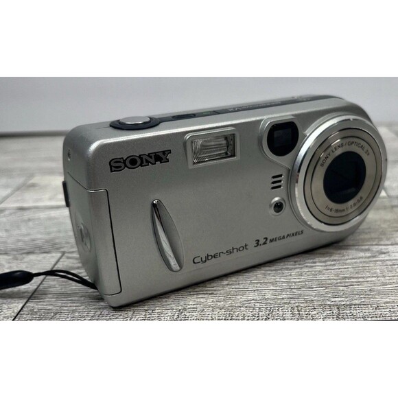 ~SONY~ Cyber Shot DSC-P72 3.2MP Digital Camera Vintage*TESTED* Great Shape - Picture 12 of 16